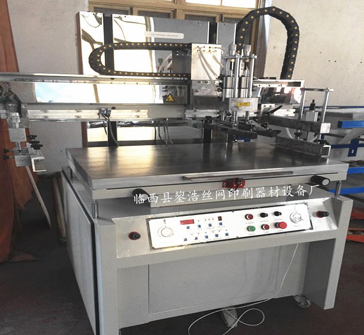 半自動立式絲網(wǎng)印刷機 性能、價格與選購全解析